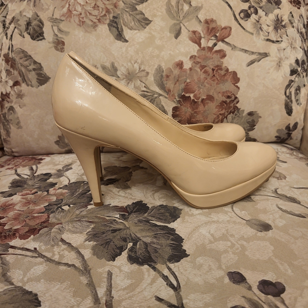 Enzo Angiolini Nude Heels Sz 9
